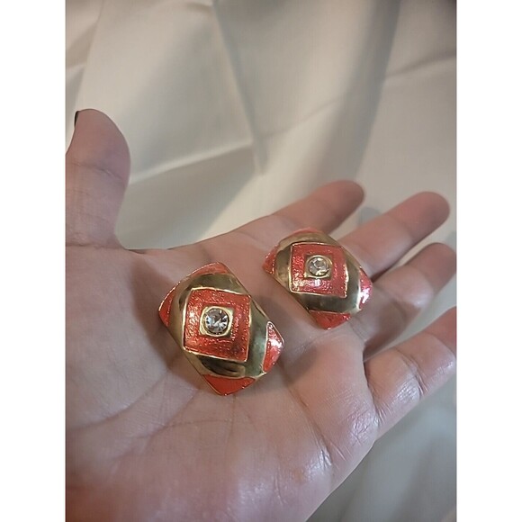 Vintage Womens Clip On Earrings Red Gold Tone Crystal Jewelry Costume - Picture 11 of 16